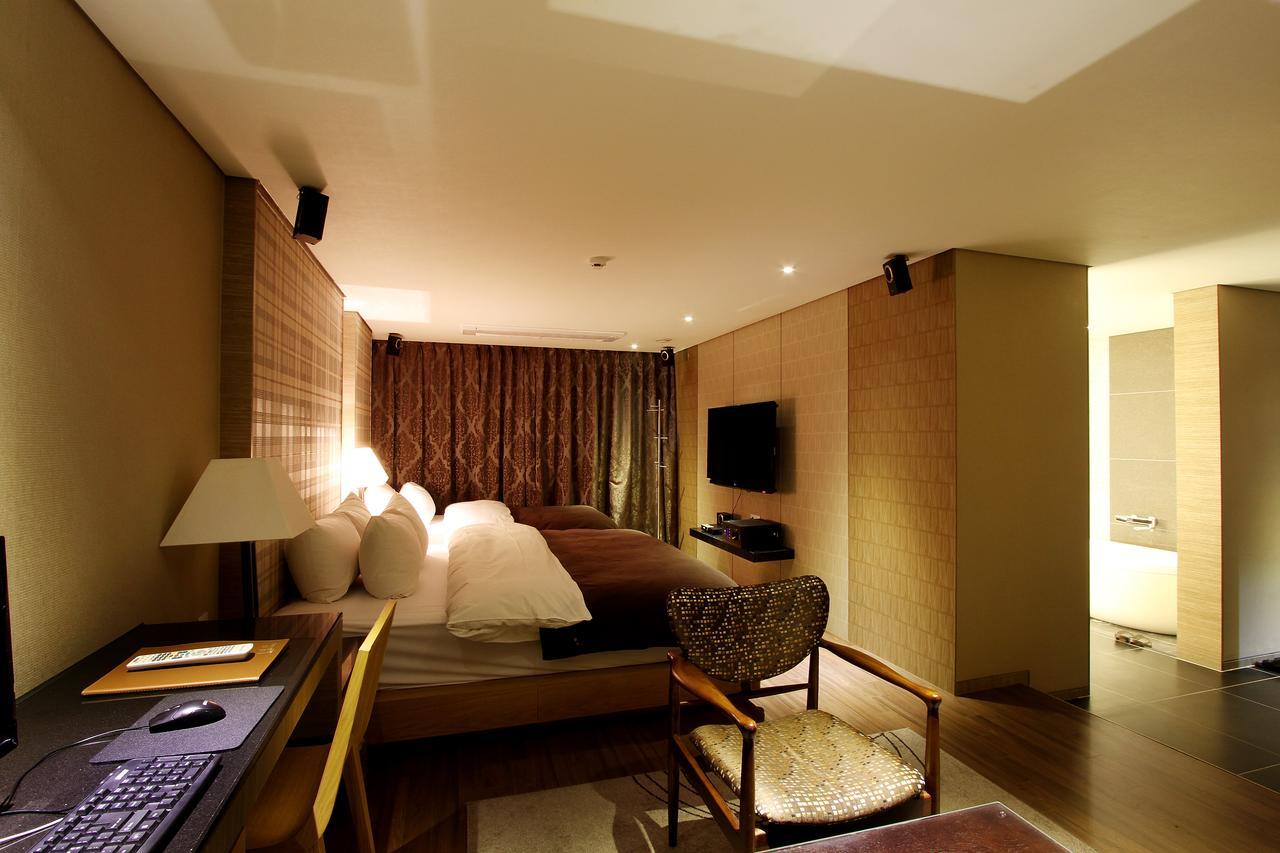 Uijeongbu Latree Hotel Esterno foto