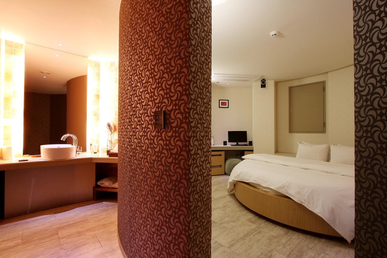 Uijeongbu Latree Hotel Esterno foto